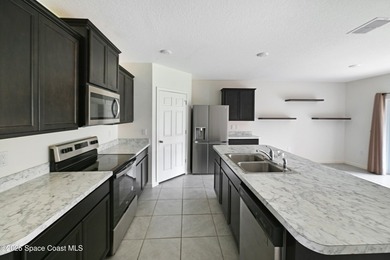 Short Sale. Fantastic home to secure for a great deal. Welcome - photo 7