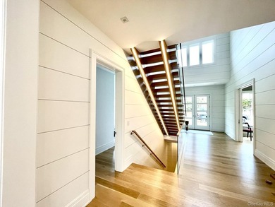Now complete, this stunningly new transitional home has a Wow - photo 5