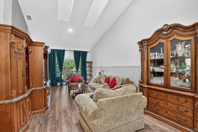 Beautiful 3 bedroom, 2 bathroom townhome with water view. See - photo 15