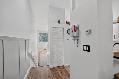 Beautiful 3 bedroom, 2 bathroom townhome with water view. See - photo 17