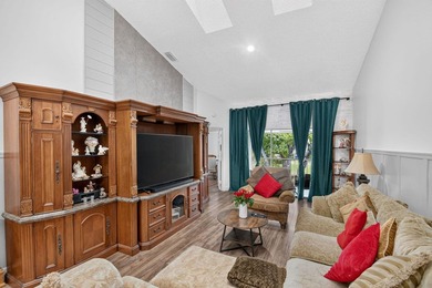 Beautiful 3 bedroom, 2 bathroom townhome with water view. See - photo 19