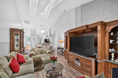 Beautiful 3 bedroom, 2 bathroom townhome with water view. See - photo 21