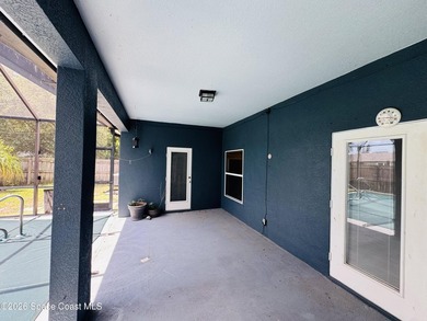 Spacious 4BR/3BA pool home with over 2,300 sq. ft. and a 3-car - photo 22