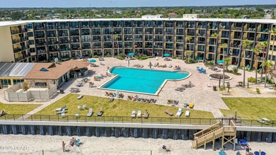 Oceanfront Perfection at the Iconic Hawaiian Inn Beach Resort - photo 23
