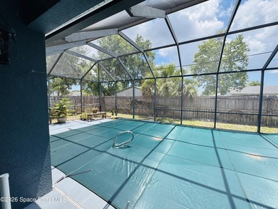 Spacious 4BR/3BA pool home with over 2,300 sq. ft. and a 3-car - photo 24