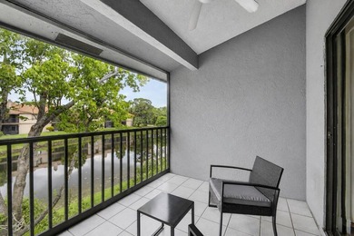 Beautiful 3 bedroom, 2 bathroom townhome with water view. See - photo 34