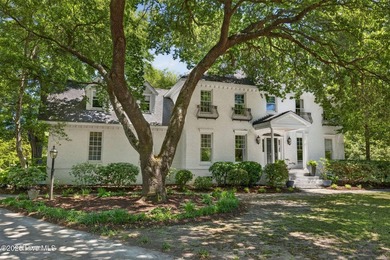 Situated on a private half-acre cul-de-sac lot in the highly - photo 3