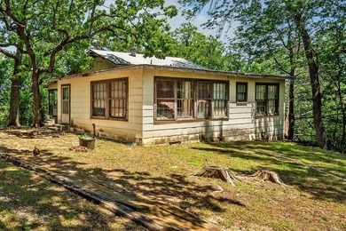 RARE LAKE TEXXOMA LAKEFRONT PROPERTY LOCATED IN MILL CREEK - photo 5