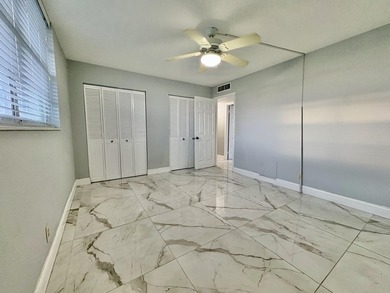 Live in the heart of Boca Raton in this spacious 2-bedroom - photo 16