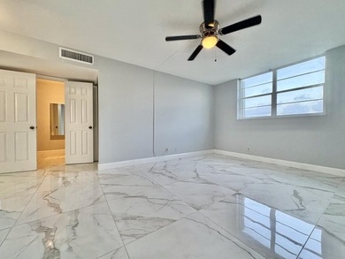 Live in the heart of Boca Raton in this spacious 2-bedroom - photo 20