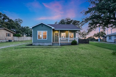 Lake LBJ Home Sale Pending in Kingsland Texas