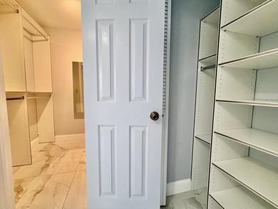 Live in the heart of Boca Raton in this spacious 2-bedroom - photo 22