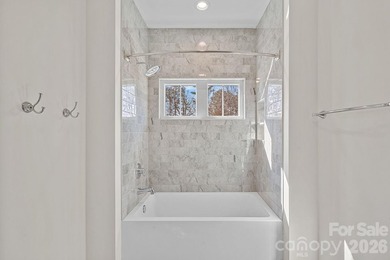 Welcome to your private lakeside retreat in The Point, situated - photo 23