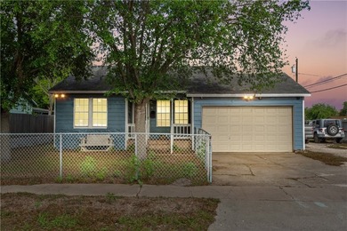 Welcome to 4905 Willowbrook! A charming home perfectly - photo 1