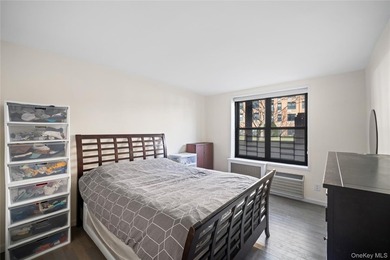 Spacious 2-bedroom, 2-bath co-op located in the desirable New - photo 16