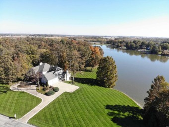 (private lake, pond, creek) Home For Sale in Smithton Illinois