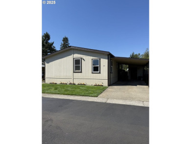 Lake Home For Sale in Veneta, Oregon