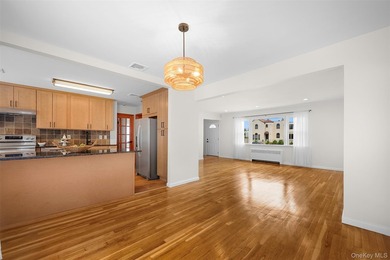 Charming and lovingly maintained wide-line Ranch nestled in - photo 12