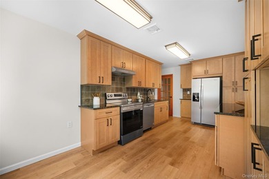 Charming and lovingly maintained wide-line Ranch nestled in - photo 15