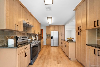 Charming and lovingly maintained wide-line Ranch nestled in - photo 16