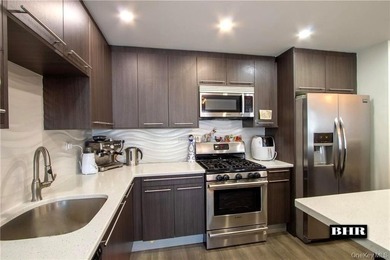 Beautiful 3-Bedroom, 2-Bath Condominium with Parking & Two - photo 3