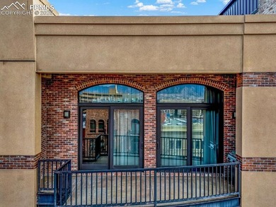 Enjoy premier loft living and stunning mountain scenery from - photo 32