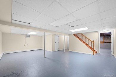 Charming and lovingly maintained wide-line Ranch nestled in - photo 37