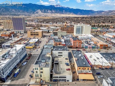Enjoy premier loft living and stunning mountain scenery from - photo 41