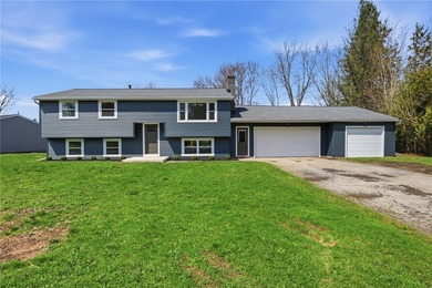WHY BUILD WHEN EVERYTHING ALL NEW!!! Spacious and fully updated - photo 2