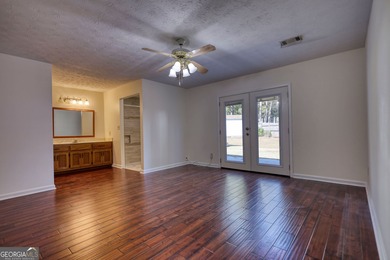Check out this Well-Maintained & Newly Renovated Stepless Ranch