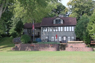 Round Lake - Van Buren County Home For Sale in Benton Harbor Michigan