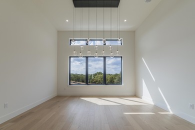 LUXURY LIVING IN TUSCAN VILLAGE--CONTEMPORARY CRESCENT ESTATES - photo 3