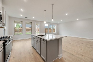 Built by Mattamy Homes - The Gifford - Available - November! The - photo 4