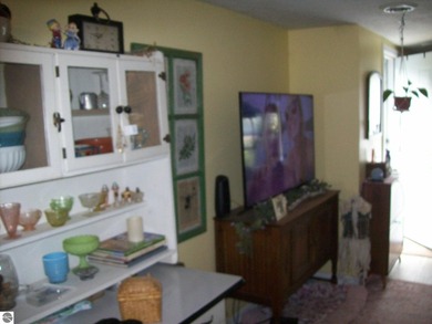 Charming 2 bedroom, 1 bath home in the heart of all that St - photo 11