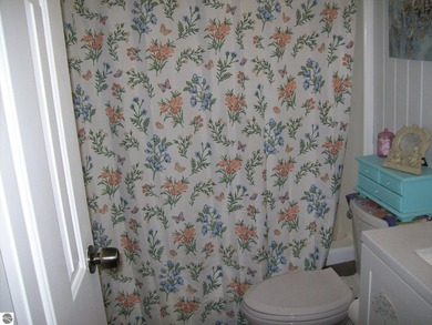 Charming 2 bedroom, 1 bath home in the heart of all that St - photo 12