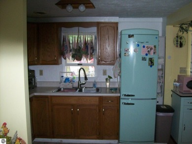 Charming 2 bedroom, 1 bath home in the heart of all that St - photo 14