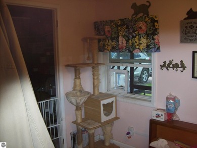 Charming 2 bedroom, 1 bath home in the heart of all that St - photo 20