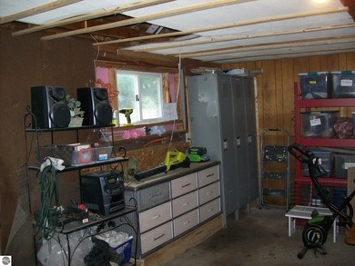 Charming 2 bedroom, 1 bath home in the heart of all that St - photo 25