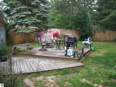Charming 2 bedroom, 1 bath home in the heart of all that St - photo 28