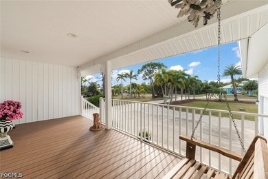 Stunning Waterfront Estate in Bokeelia. Experience exceptional - photo 32