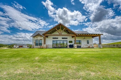 Welcome to 112 Legendary Estates Dr, where modern Hill Country - photo 36