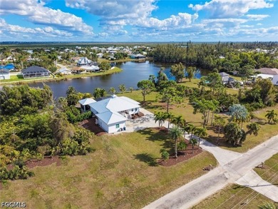 Stunning Waterfront Estate in Bokeelia. Experience exceptional - photo 41