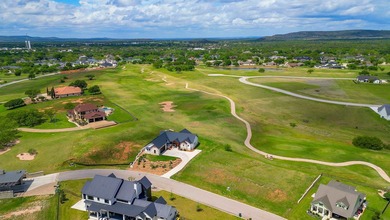 Welcome to 112 Legendary Estates Dr, where modern Hill Country - photo 44