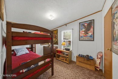 Well-maintained 1,296 sq ft double-wide situated on 5.24 acres - photo 26