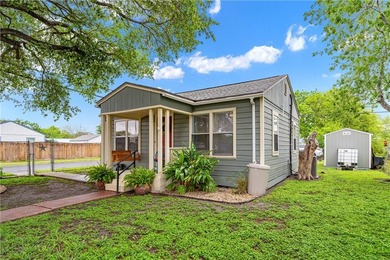 Welcome to this cozy and well-maintained home with great curb - photo 2