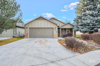 Welcome to this beautifully maintained 3-bedroom, 2-bath - photo 1
