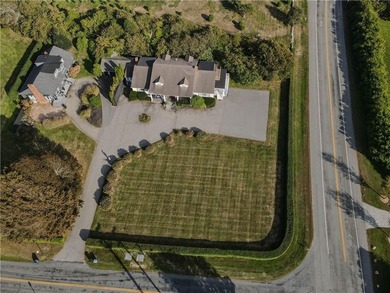 Newport fabled Ocean Drive location on the corner of Carroll - photo 13