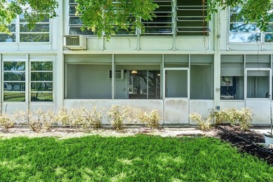 Beautifully Updated Ground Floor Unit. 1 Bedroom, 1 1/2 Baths - photo 18