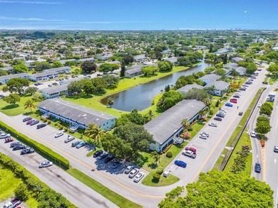 Beautifully Updated Ground Floor Unit. 1 Bedroom, 1 1/2 Baths - photo 23