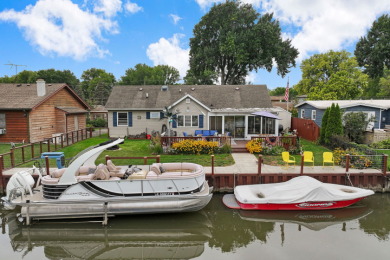 Chain O Lakes - Pistakee Lake Home For Sale in McHenry Illinois